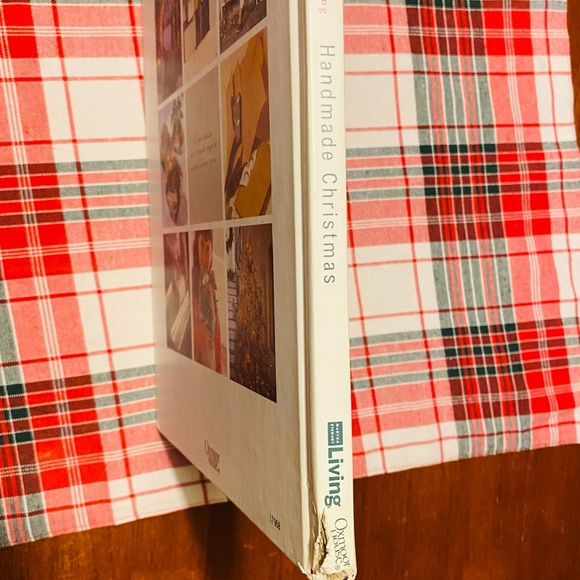 Best of Martha Stewart Living, Handmade Christmas. Hard cover book. 143 pages - Picture 6 of 6